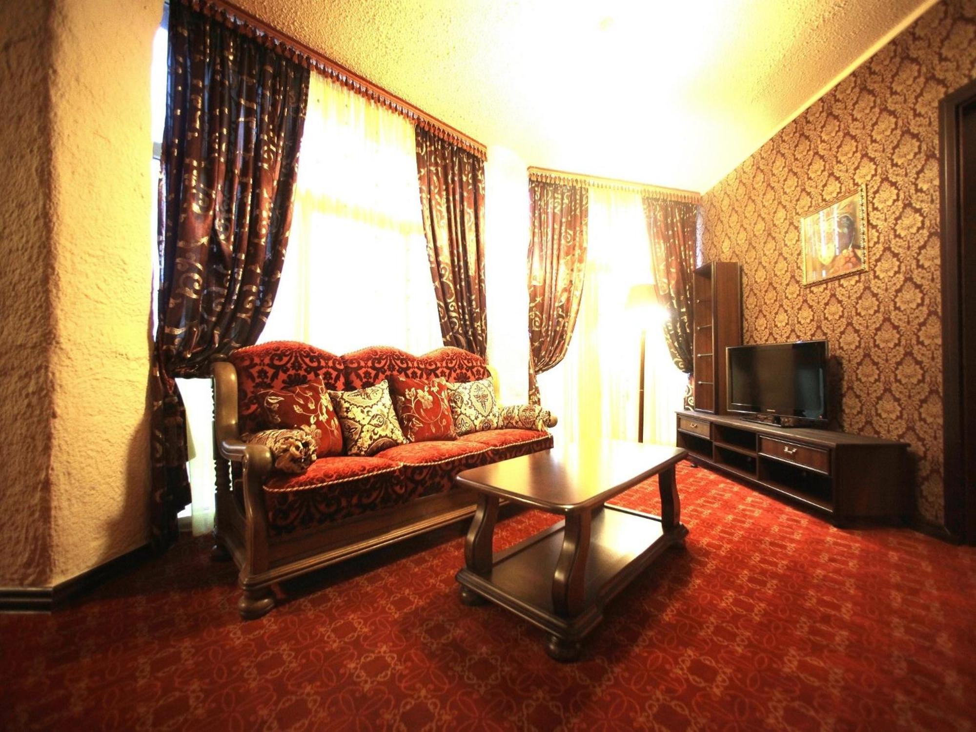 Hotel Kilikiya Uzhhorod Quarto foto