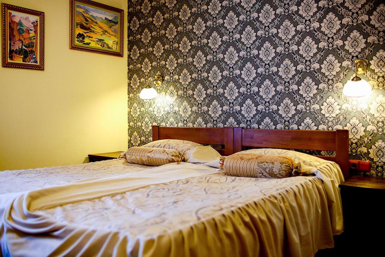 Hotel Kilikiya Uzhhorod Exterior foto
