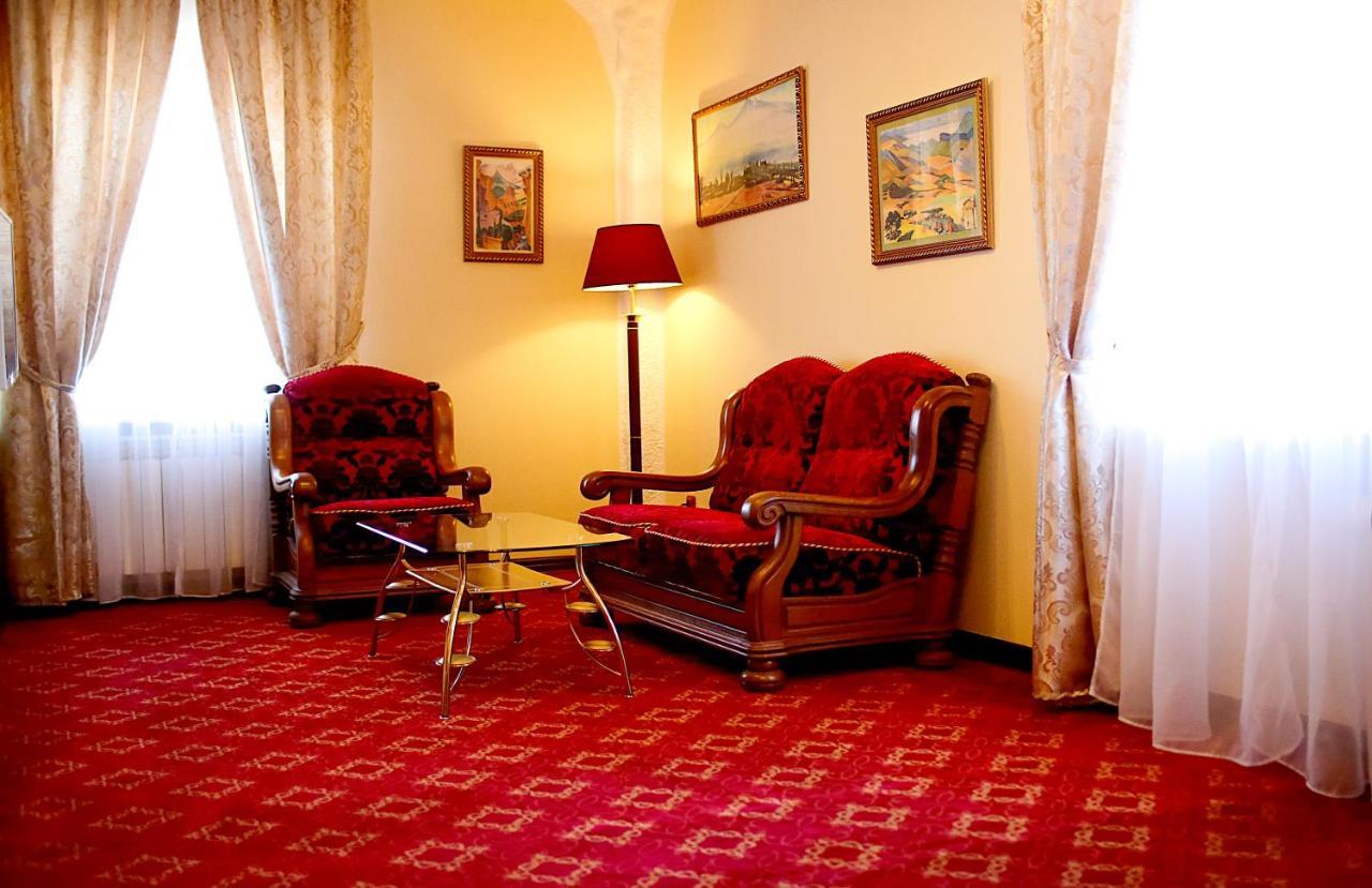 Hotel Kilikiya Uzhhorod Exterior foto